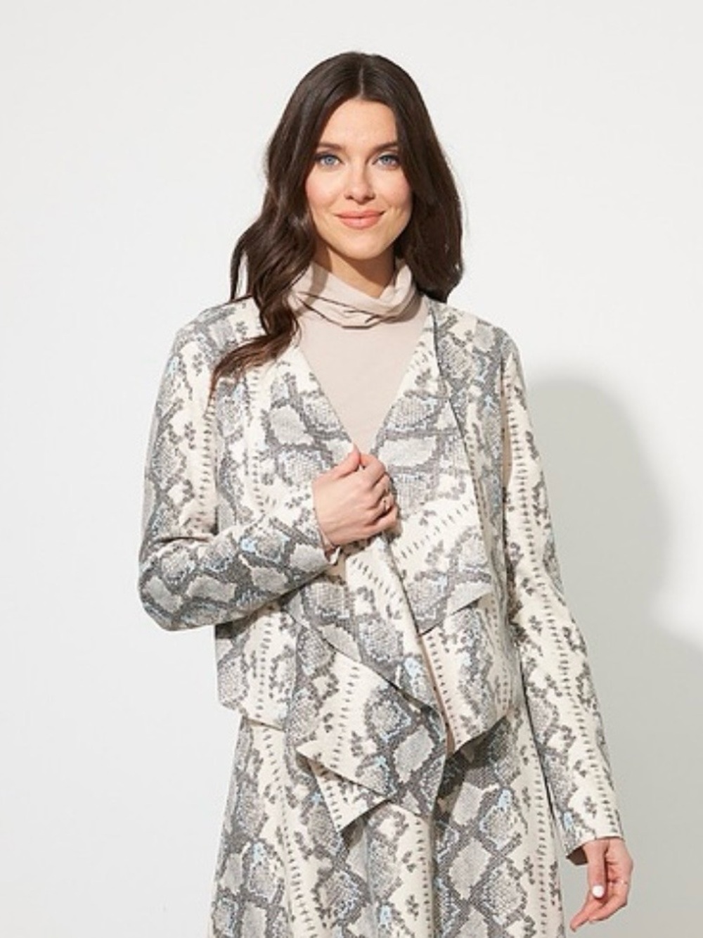NWOT Joseph Ribkoff Cream and Gray Snake-Print Draped Blazer Size 4